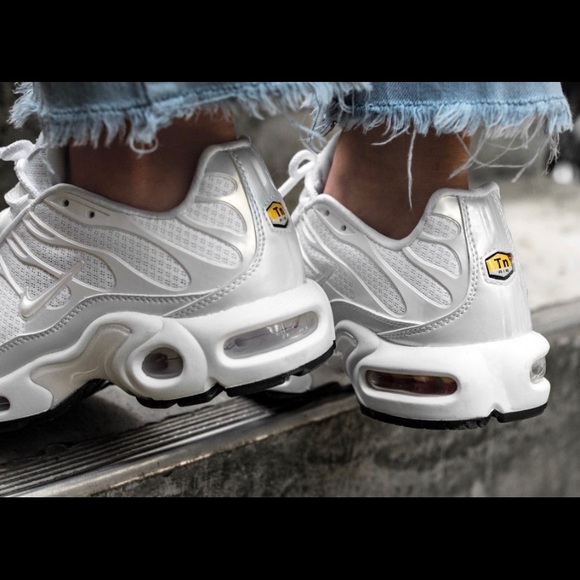 Nike Shoes - Mike TM Air Max